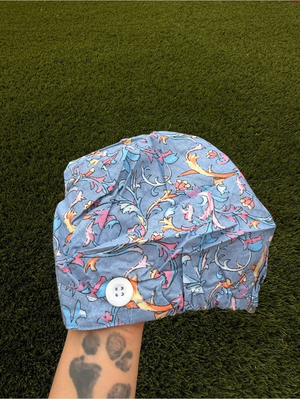N/A women’s bouffant